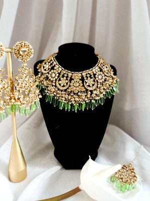 "Zamaair" Pachi Kundan Set